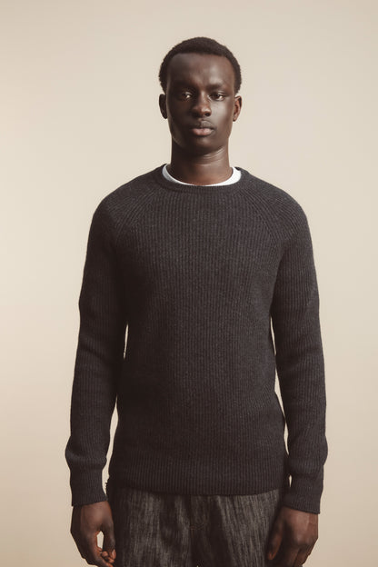 Newhaven Ribbed Cashmere Jumper - Charcoal