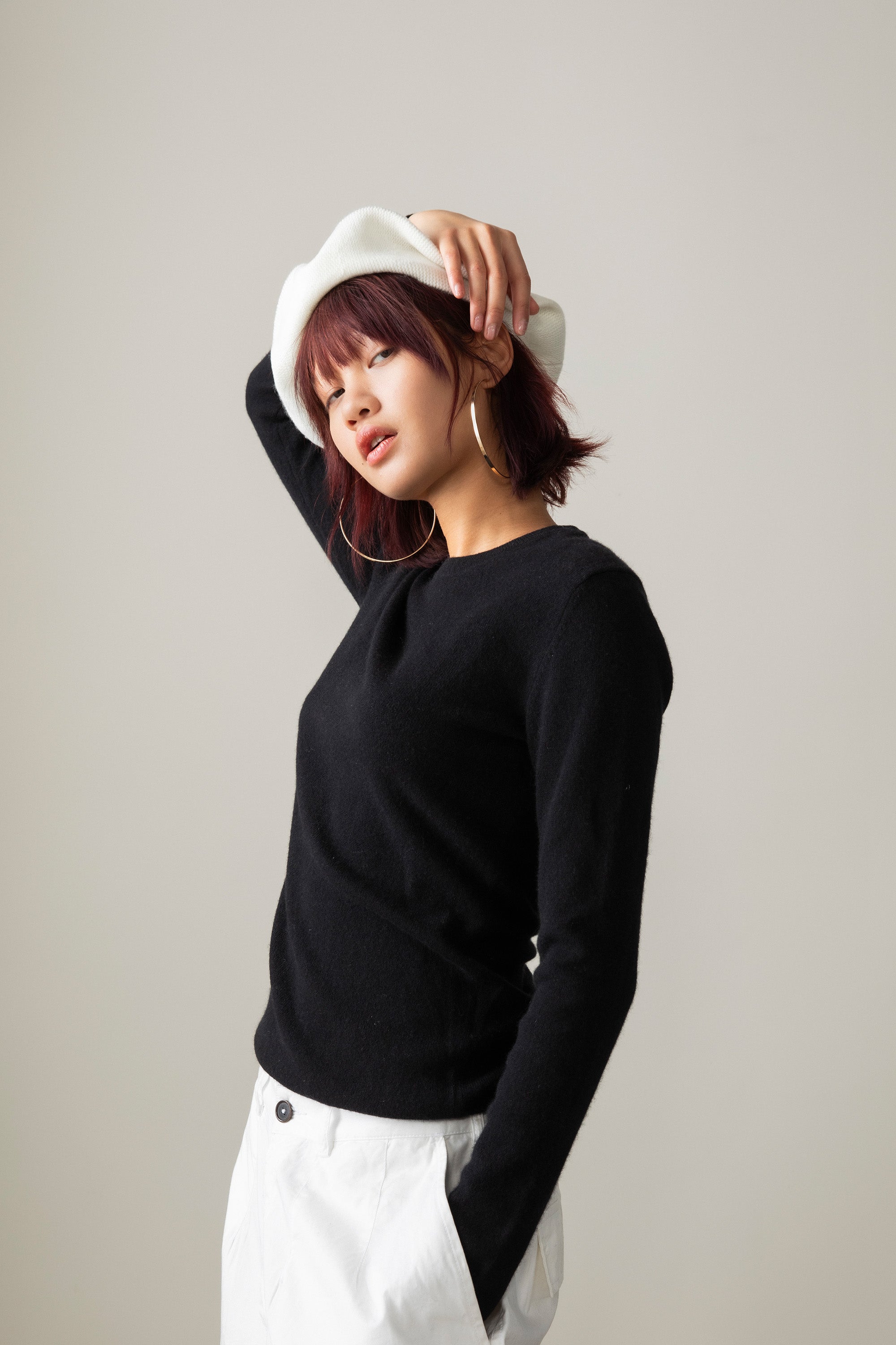 Women s Cashmere Crew Neck Jumper Black